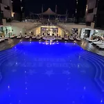 Rasarit La Mare Premium 公寓